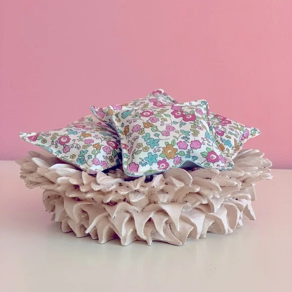 Organic Lavender Flower Sachets - Picture 2 of 6